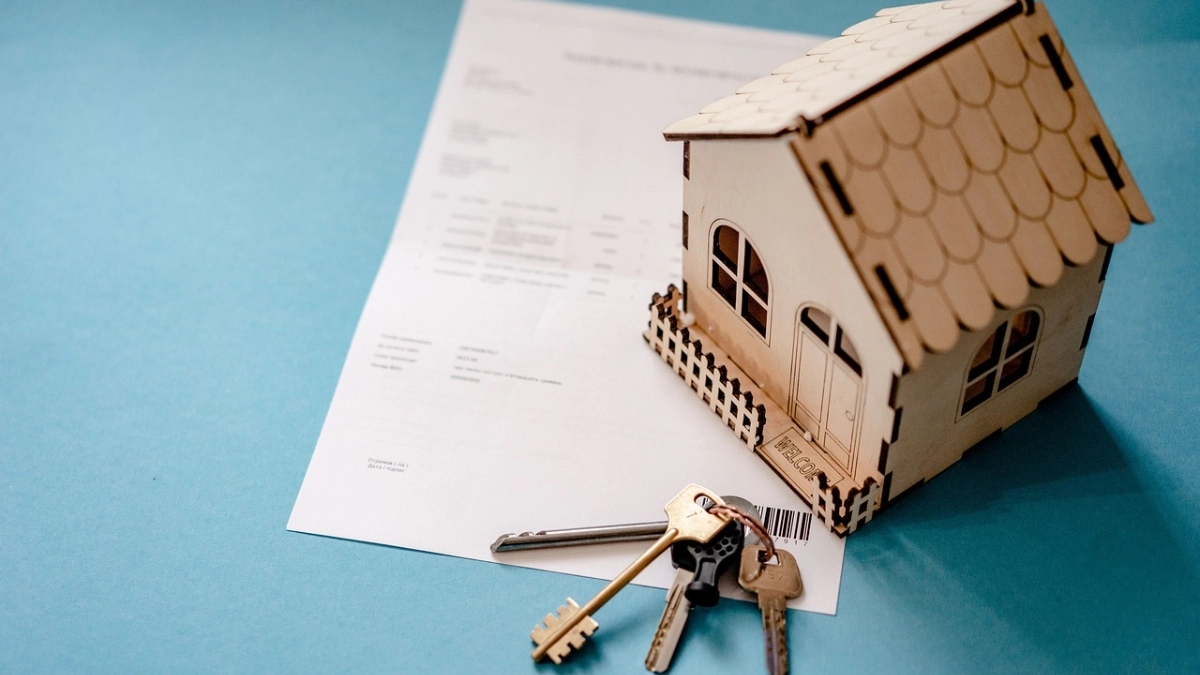 Renting to Traveling Nurses: A 2026 Landlord's Guide