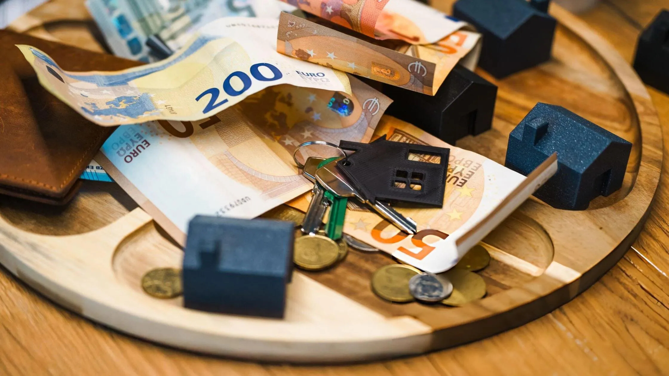  landlords typically charge a non refundable background check fee for renters