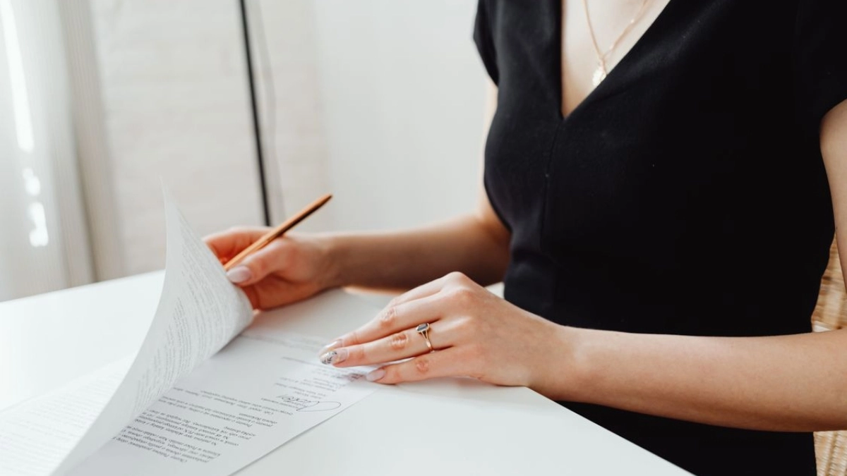 Rental agreement changing from a fixed term to a month-to-month tenancy