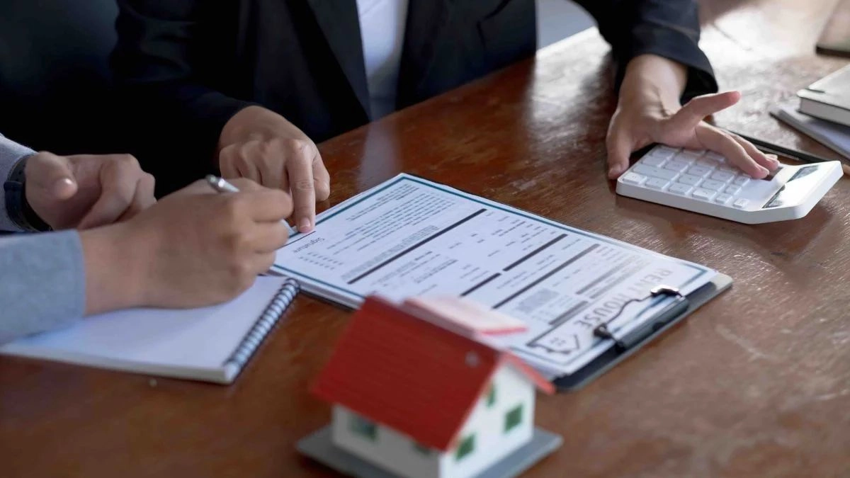 Steps for landlords to draft a lease renewal letter