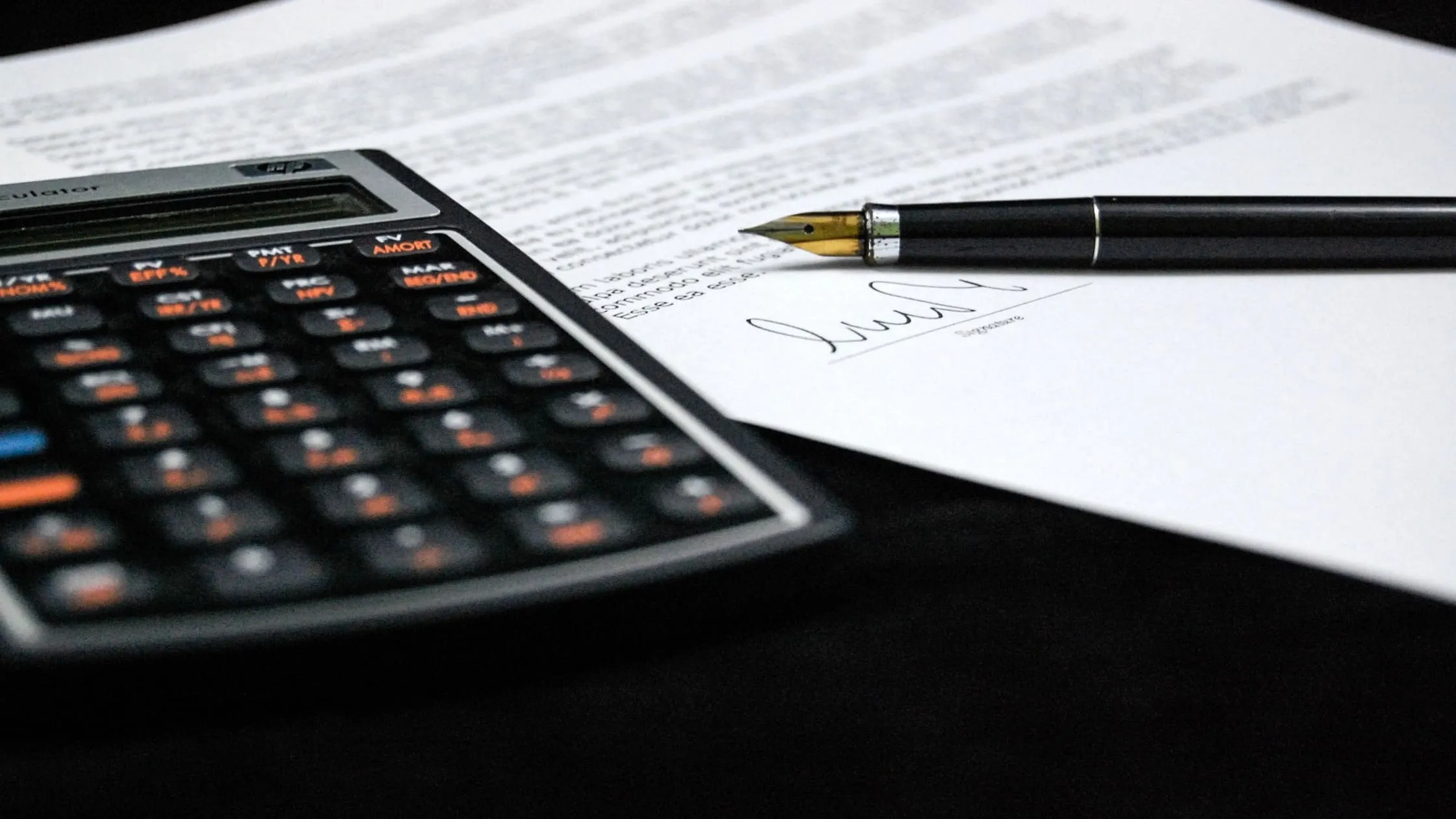 landlord-verifying-income-and-lease-compliance