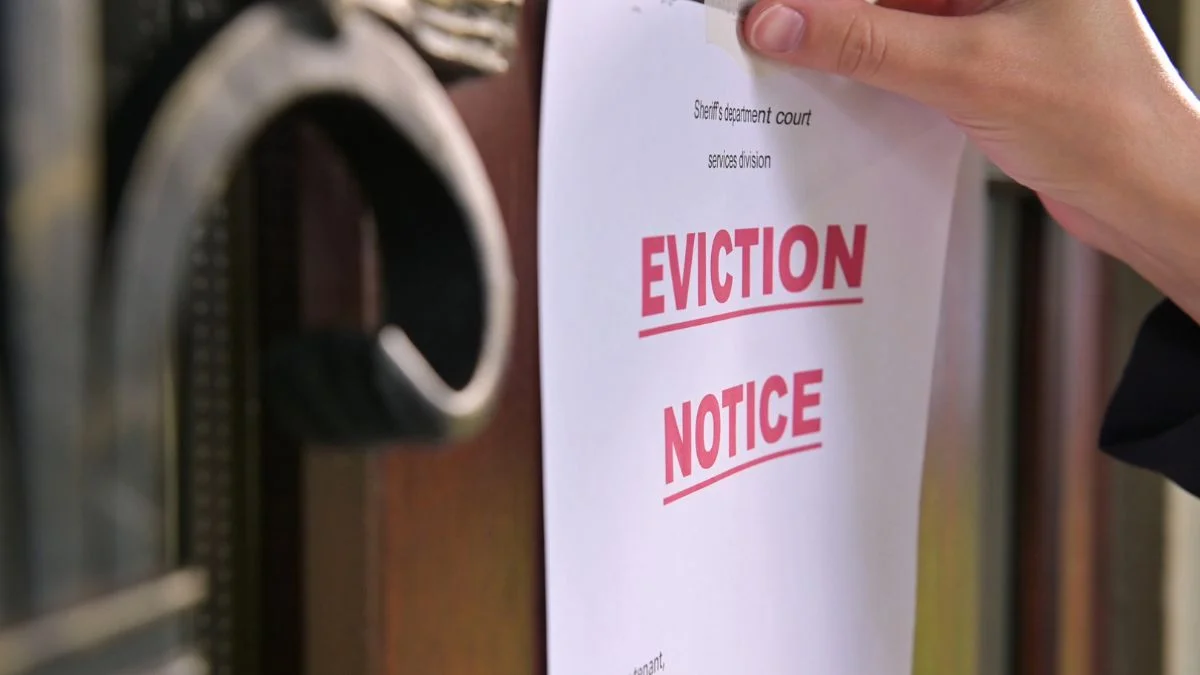 Tenant receiving eviction notice for noise violations