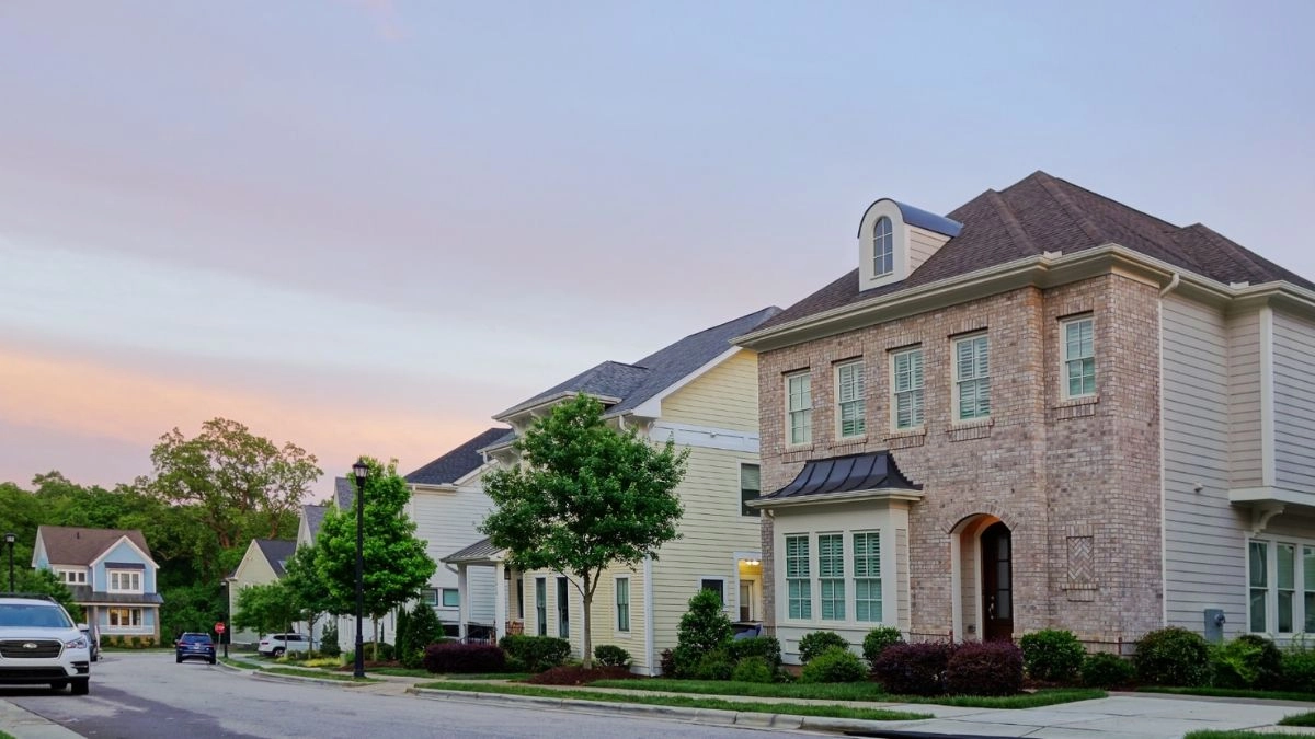 HOA fees differ for condos, townhomes, and single-family homes based on services and amenities