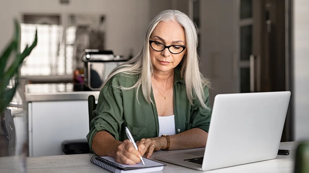 Step-by-step process showing how to write a 60 day notice for an apartment