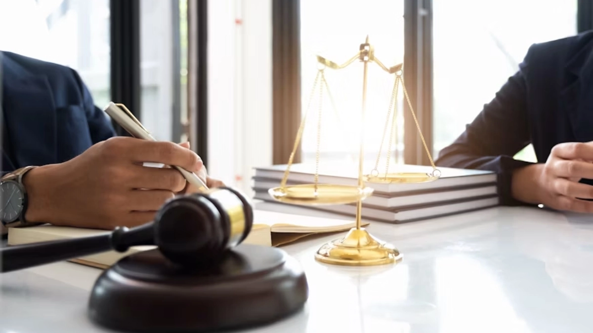 Legal penalties for violating portable tenant screening report laws