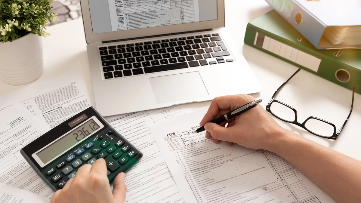 Gross income before taxes used for apartment income requirements&nbsp;