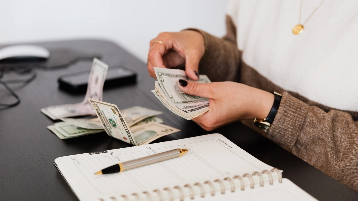 Step-by-step process for paying rent in cash safely with payment records